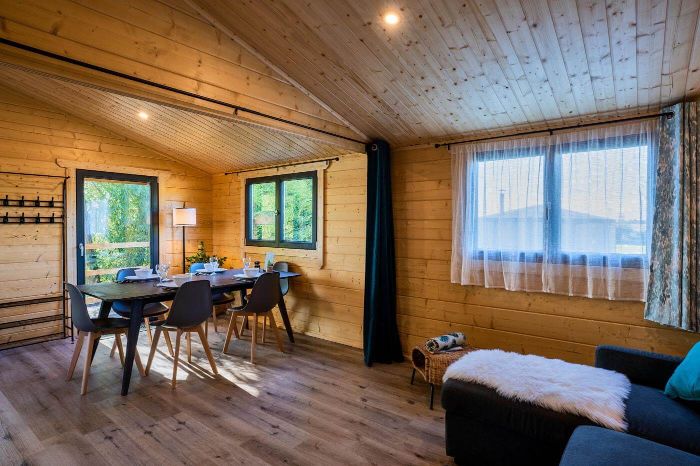 residential log cabin internal lodge